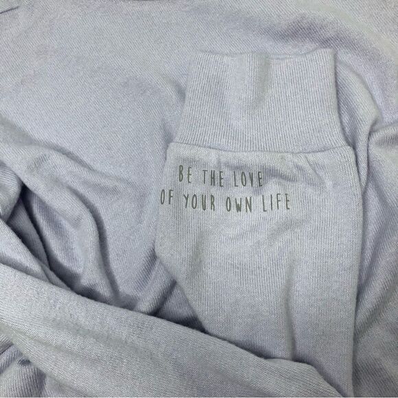 Peace Love World Sweatshirt Lightweight Soft Lavender Oversized Size Small - Picture 6 of 11